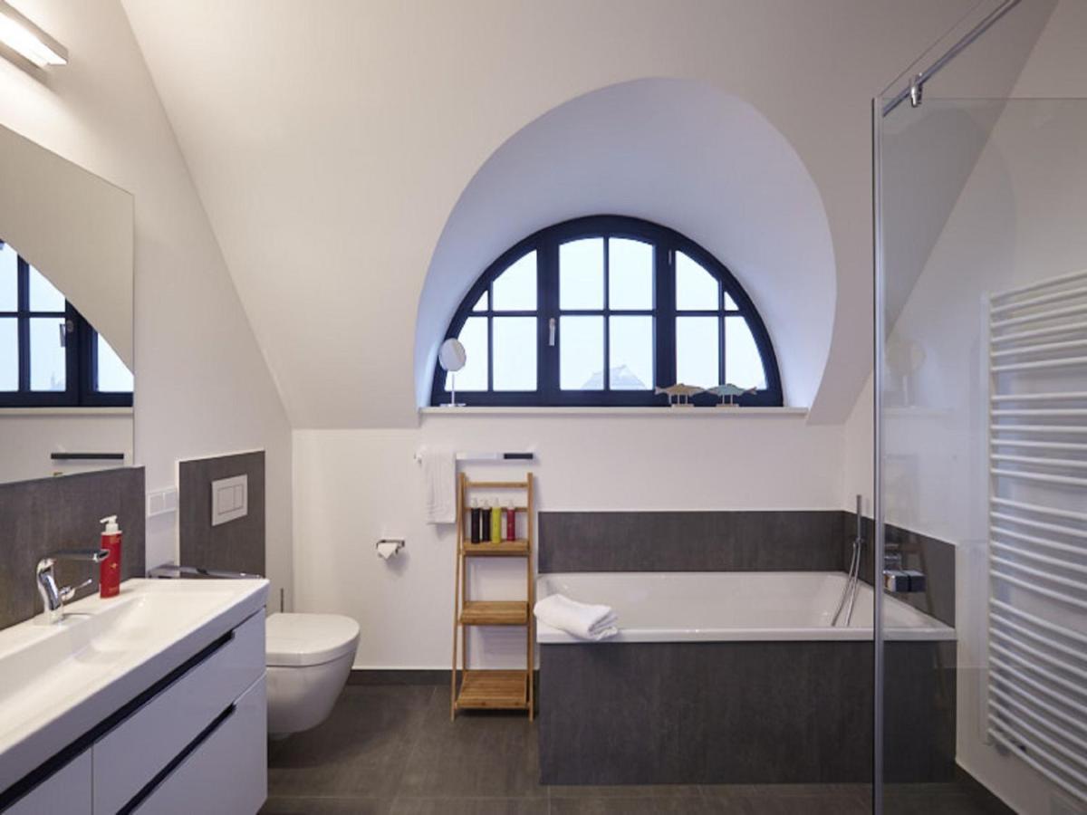 Reetland Am Meer - Luxus Reetdachvilla Mit 3 Schlafzimmern, Sauna Und Kamin F15 Dranske Εξωτερικό φωτογραφία